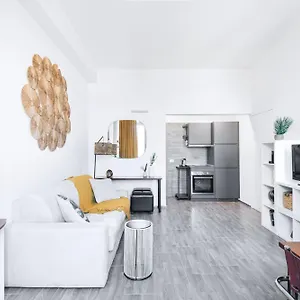 Easylife - Moderno E Luminoso In Repubblica Apartamento